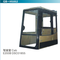 駕駛室Cab E200B DSC018